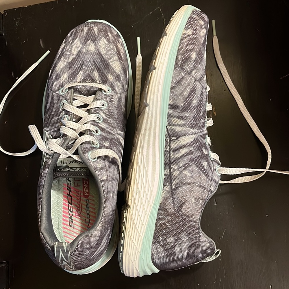 Sketchers relaxed fit with air cooled memory foam - Picture 3 of 7